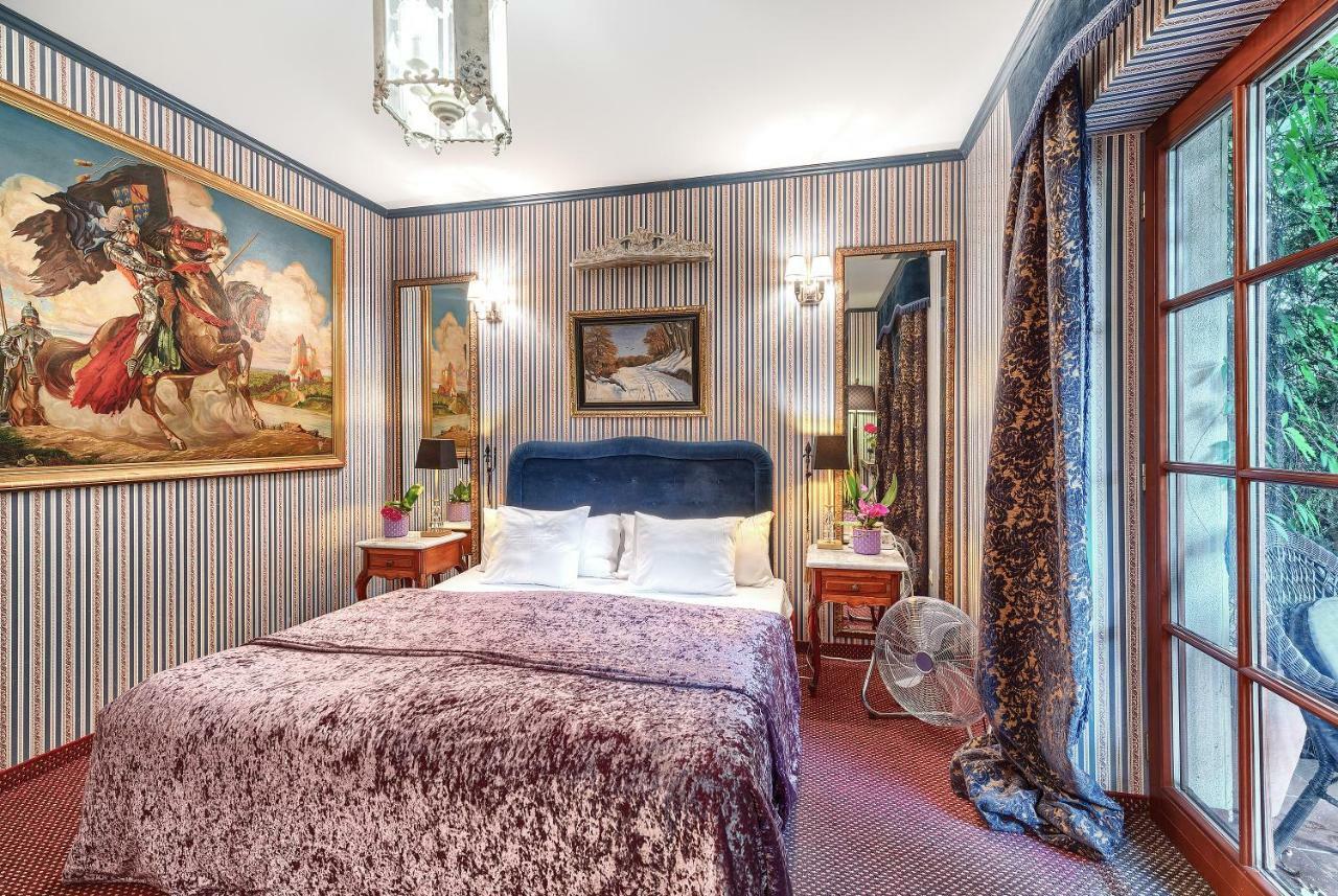 Dwor Giemzow Hotel - Autostrada A1 ウッチ エクステリア 写真